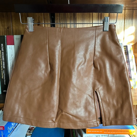 Olivaceous Brown Vegan Leather Mini Skirt with Slit - Picture 1 of 2